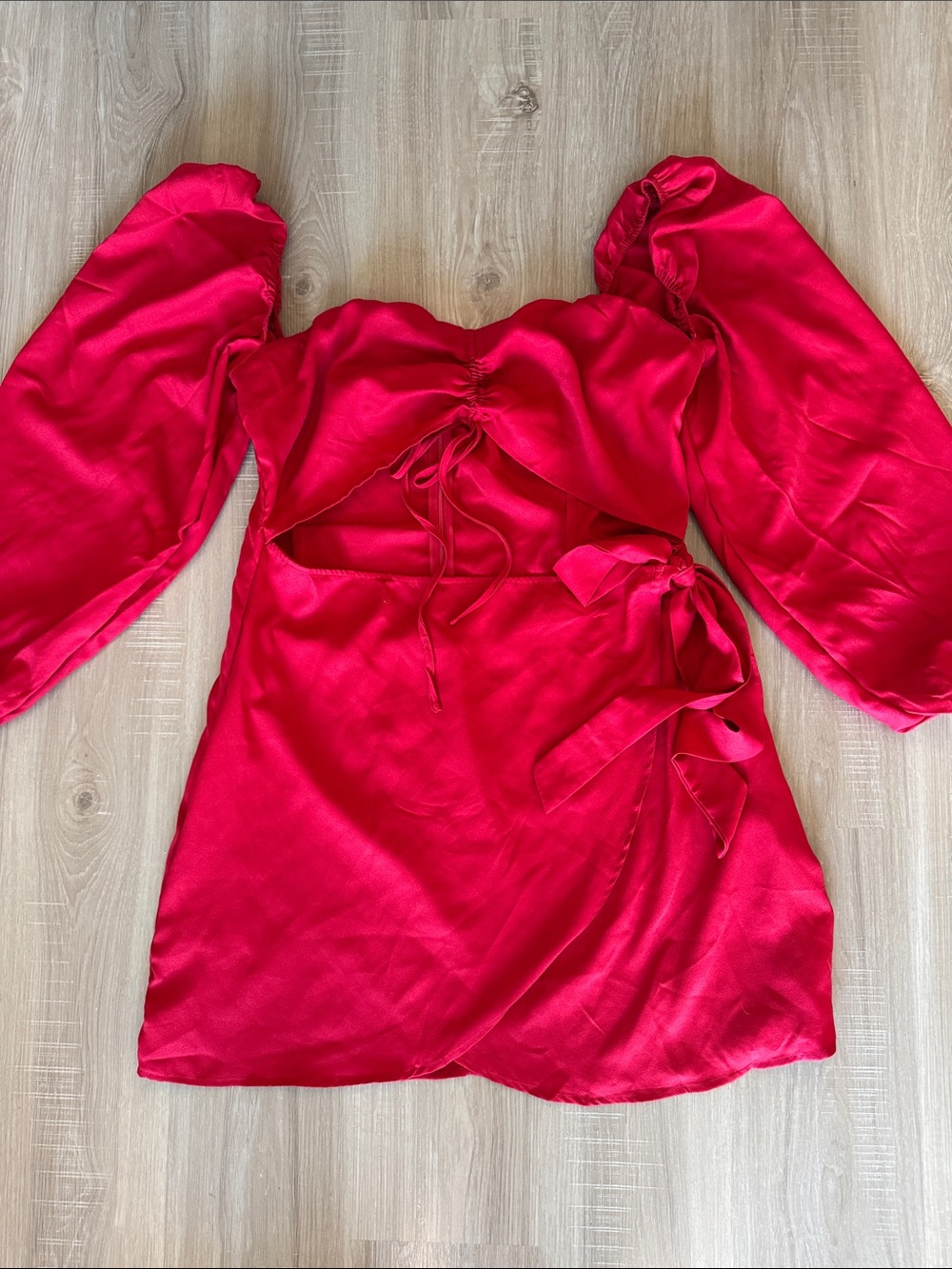 Women’s PrettyLittleThing Red Puff-Sleeve Cut Out Wrap Dress Size 20
